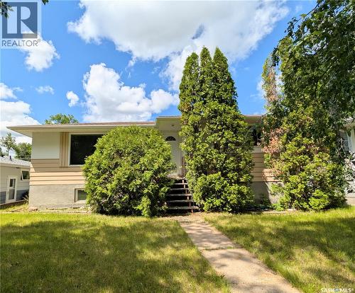 448 6Th Avenue Nw, Swift Current, SK - Outdoor