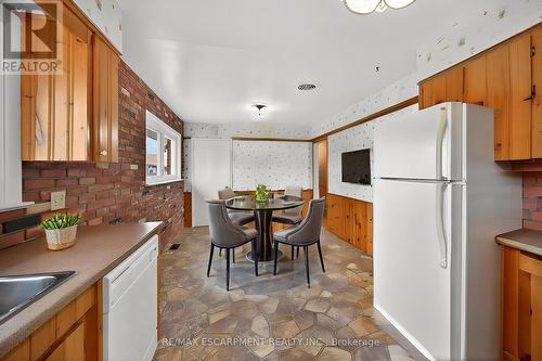 Virtually staged. Furniture/décor digitally added. - 156 Chesley Street, Hamilton, ON - Indoor