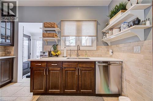 53 Lincoln Avenue, Cambridge, ON - Indoor Photo Showing Kitchen