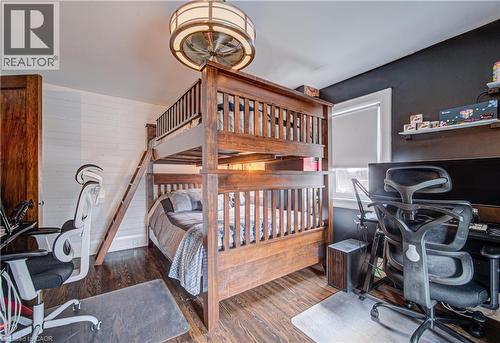 53 Lincoln Avenue, Cambridge, ON - Indoor Photo Showing Bedroom