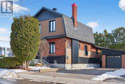 154 QUEEN MARY STREET  Ottawa, ON K1K 1X5