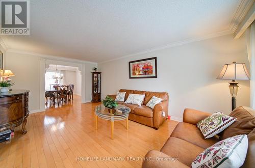 4303 Bridlepath Trail, Mississauga, ON - Indoor Photo Showing Living Room