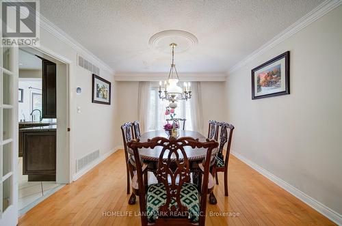 4303 Bridlepath Trail, Mississauga, ON - Indoor Photo Showing Dining Room