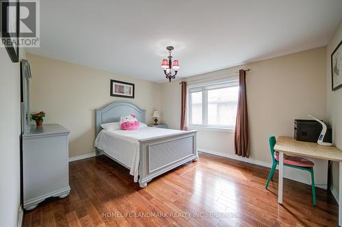 4303 Bridlepath Trail, Mississauga, ON - Indoor Photo Showing Bedroom