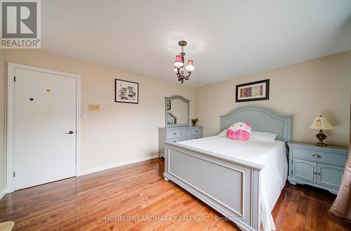 4303 Bridlepath Trail, Mississauga, ON - Indoor Photo Showing Bedroom