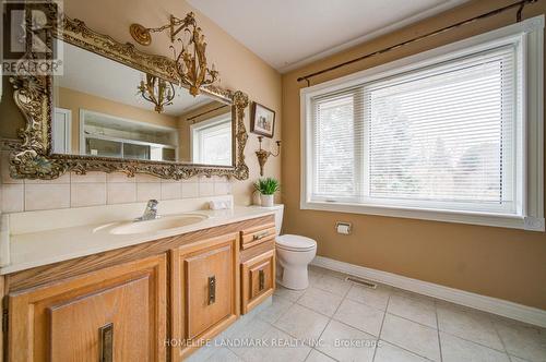 4303 Bridlepath Trail, Mississauga, ON - Indoor Photo Showing Bathroom
