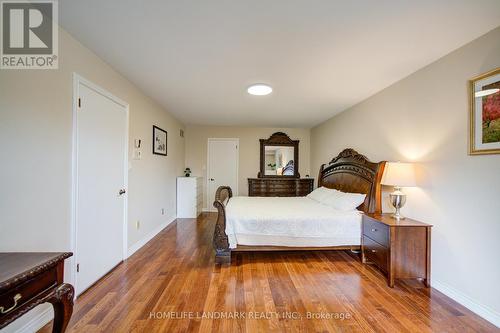 4303 Bridlepath Trail, Mississauga, ON - Indoor Photo Showing Bedroom
