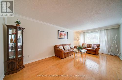 4303 Bridlepath Trail, Mississauga, ON - Indoor Photo Showing Living Room