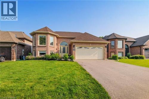 30 MCINTOSH Court  Brantford, ON N3R 5W9