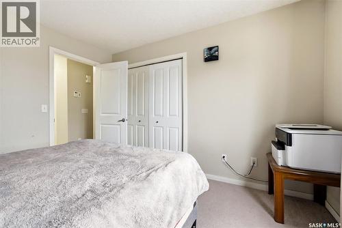 129 5063 James Hill Road, Regina, SK - Indoor Photo Showing Bedroom