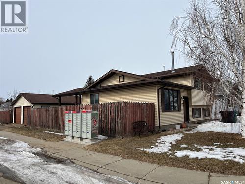 734 Sherry Way, Saskatoon, SK - Outdoor