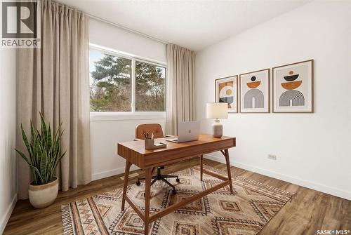 615 Mullin Avenue E, Regina, SK - Indoor Photo Showing Office