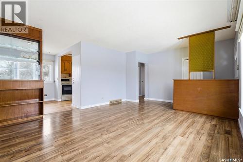 615 Mullin Avenue E, Regina, SK - Indoor