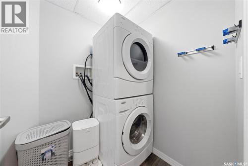 220 225 Maningas Bend, Saskatoon, SK - Indoor Photo Showing Laundry Room