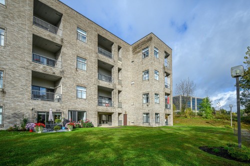 Cour - 203-305 Rue Laviolette, Saint-Jérôme, QC - Outdoor