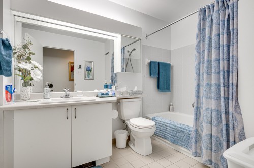 Salle de bains - 203-305 Rue Laviolette, Saint-Jérôme, QC - Indoor Photo Showing Bathroom