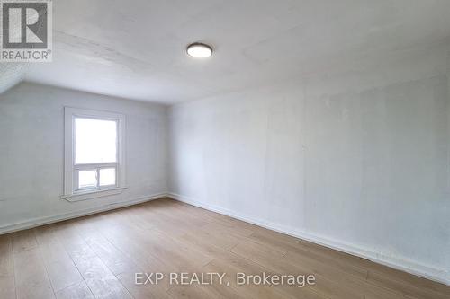 204 Sherman Avenue N, Hamilton, ON - Indoor Photo Showing Other Room