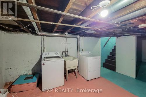 204 Sherman Avenue N, Hamilton, ON - Indoor Photo Showing Laundry Room