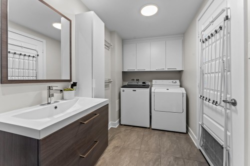 Salle de bains - 1531 Rue St-André, L'Assomption, QC - Indoor Photo Showing Laundry Room