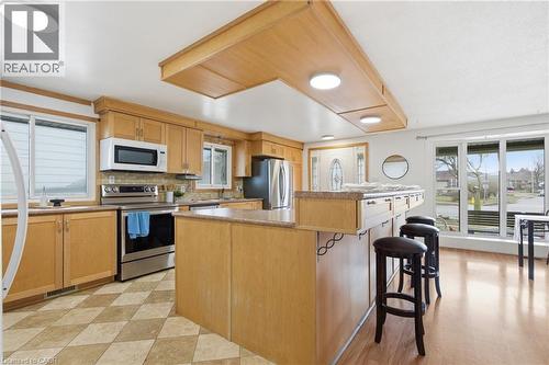 515 Strasburg Road, Kitchener, ON - Indoor Photo Showing Kitchen