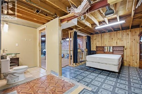 515 Strasburg Road, Kitchener, ON - Indoor Photo Showing Basement