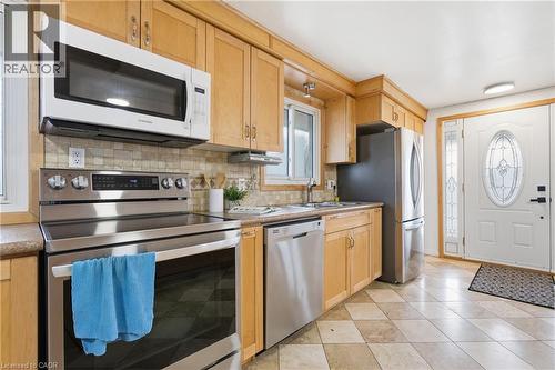 515 Strasburg Road, Kitchener, ON - Indoor Photo Showing Kitchen