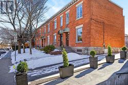 70 FOURTH AVENUE  Ottawa, ON K1S 2L2