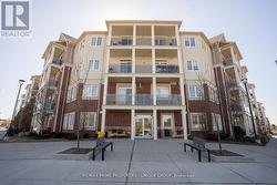 315 - 80 ASPEN SPRINGS DRIVE Clarington, ON L1C 4Y2