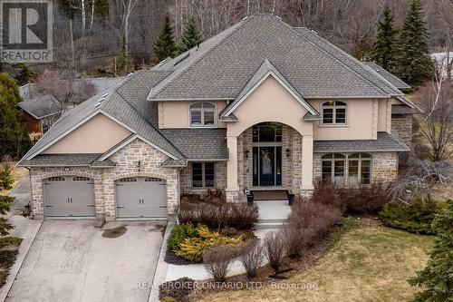 16 Seifert Court, Cambridge, ON - Outdoor With Facade