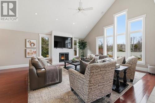 16 Seifert Court, Cambridge, ON - Indoor Photo Showing Living Room With Fireplace