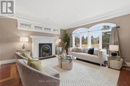 16 Seifert Court, Cambridge, ON - Indoor Photo Showing Living Room With Fireplace