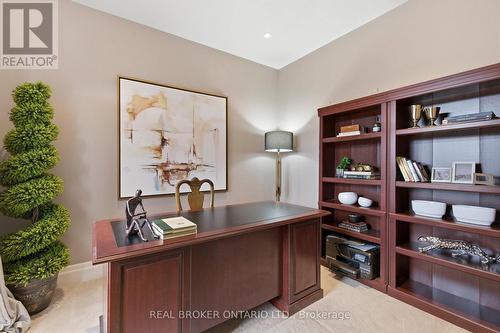 16 Seifert Court, Cambridge, ON - Indoor Photo Showing Office