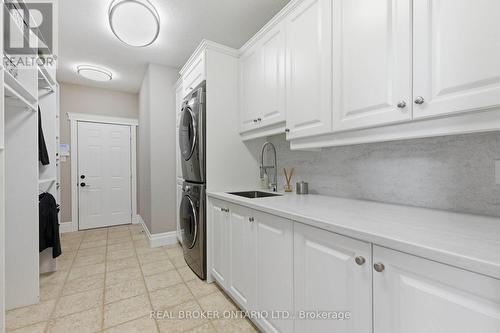 16 Seifert Court, Cambridge, ON - Indoor Photo Showing Laundry Room