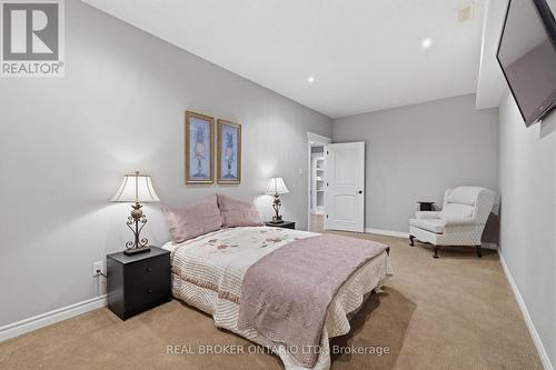 16 Seifert Court, Cambridge, ON - Indoor Photo Showing Bedroom