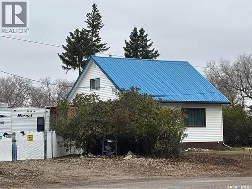 312 Golling Street, Lemberg, SK - Outdoor
