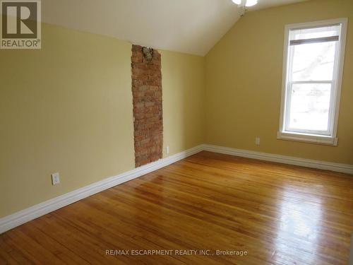 29 Oxford Street, Hamilton, ON - Indoor Photo Showing Other Room