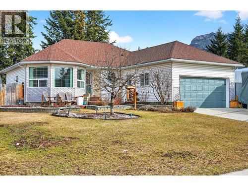1505 Cedar Street  Golden, BC V0A 1H6