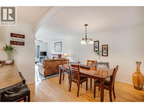 716 Lynnwood Crescent, Castlegar, BC - Indoor Photo Showing Dining Room