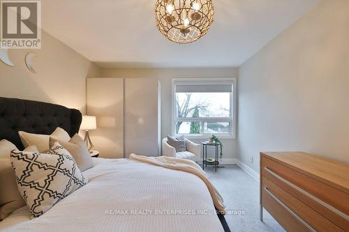 1106 Kos Boulevard, Mississauga, ON - Indoor Photo Showing Bedroom