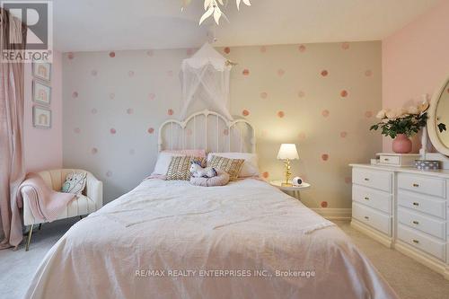 1106 Kos Boulevard, Mississauga, ON - Indoor Photo Showing Bedroom