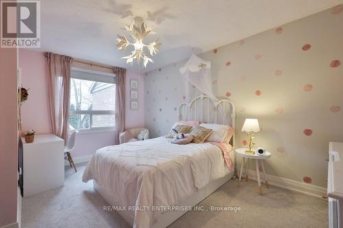 1106 Kos Boulevard, Mississauga, ON - Indoor Photo Showing Bedroom