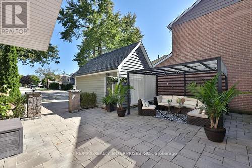 1106 Kos Boulevard, Mississauga, ON - Outdoor With Exterior