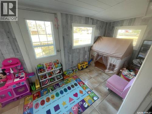 1002 2Nd Street, Estevan, SK - Indoor