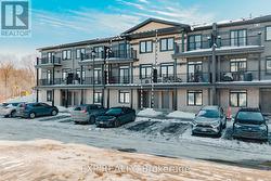 106 LOMOND LANE  Kitchener, ON N2R 0T6