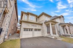 34 CARNEGIE DRIVE Oakville, ON L6H 0V8