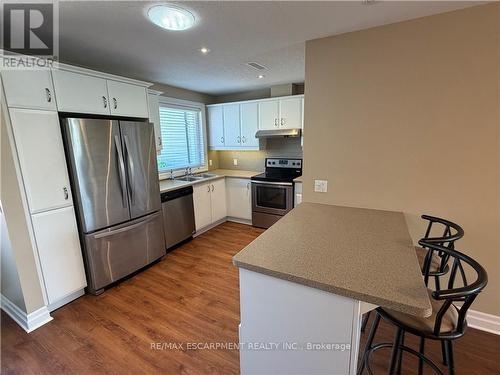 5 Jaczenko Terrace, Hamilton, ON 
