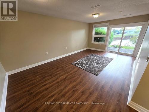 5 Jaczenko Terrace, Hamilton, ON 