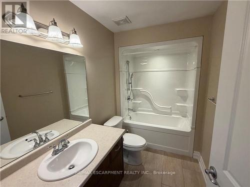 5 Jaczenko Terrace, Hamilton, ON 