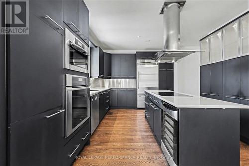 Quartz work surfaces - 805 Kingsmere Avenue, Ottawa, ON - Indoor Photo Showing Kitchen With Upgraded Kitchen