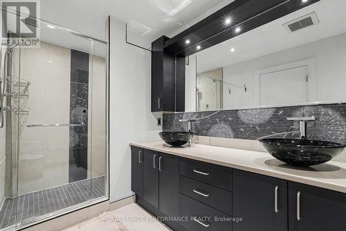 2nd bedroom personal ensuite - 805 Kingsmere Avenue, Ottawa, ON - Indoor Photo Showing Bathroom